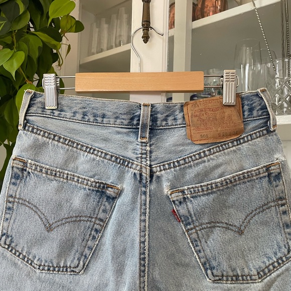 Vintage Levi Denim Shorts - Picture 5 of 8